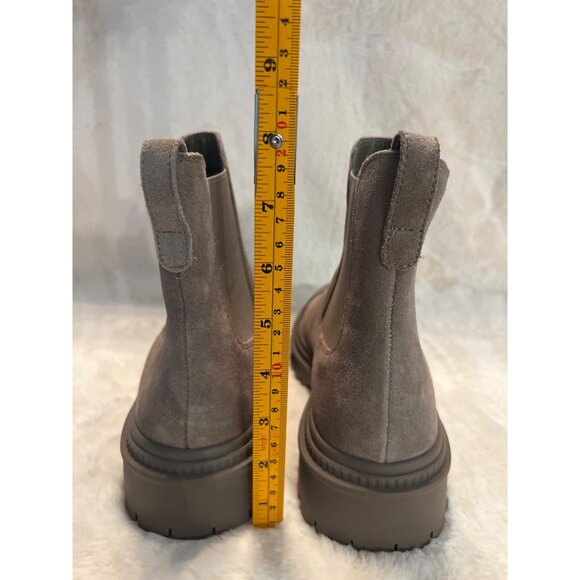 New- Steve Madden Mayslie Lug Sole Chelsea Boot, Taupe Suede, Size 8,New w/o Box - Picture 8 of 8